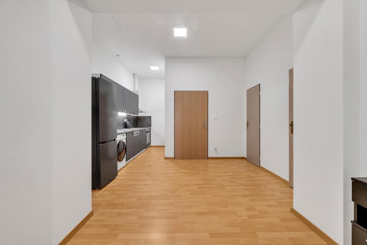 The Dante Apartments 1988, City Centre Хеб Екстериор снимка